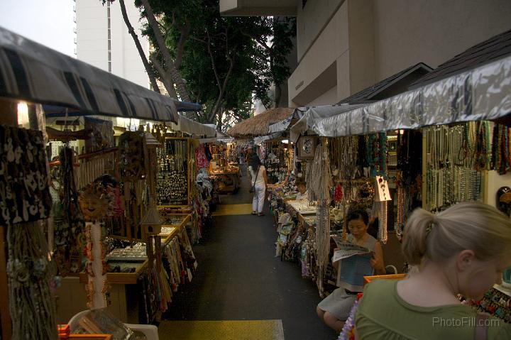 0007-Hawaii2008.jpg - International Market Waikiki