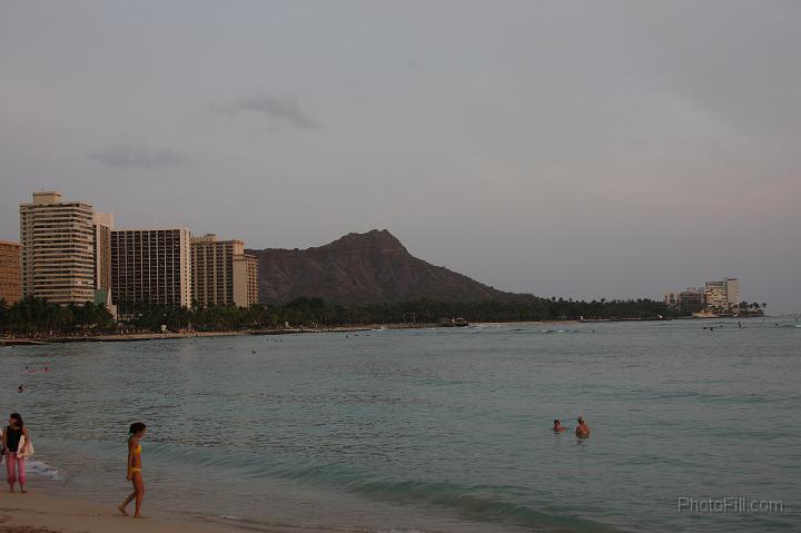 0014-Hawaii2008.jpg - Waikiki Beach view of Diamond Head