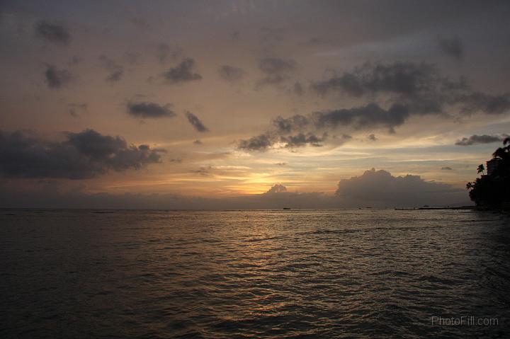 0024-Hawaii2008.jpg - Waikiki Beach