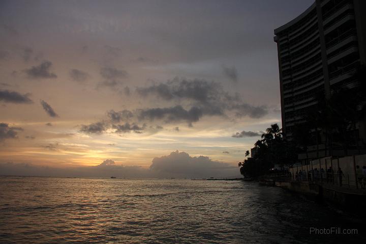 0025-Hawaii2008.jpg - Waikiki Beach