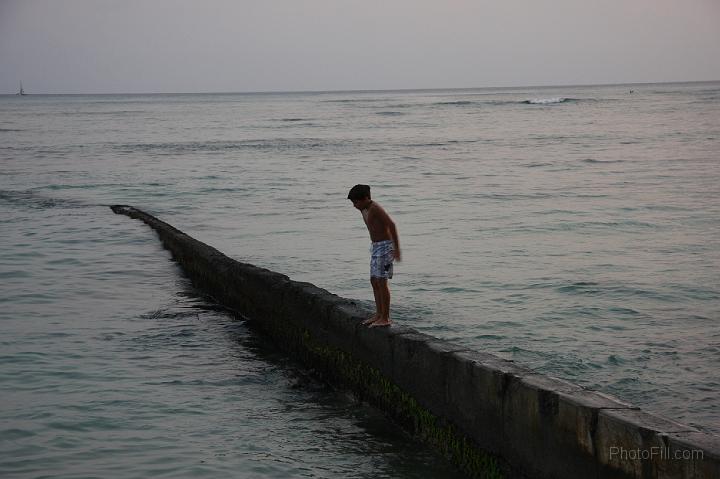 0033-Hawaii2008.jpg - Waikiki Beach