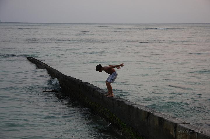 0034-Hawaii2008.jpg - Waikiki Beach