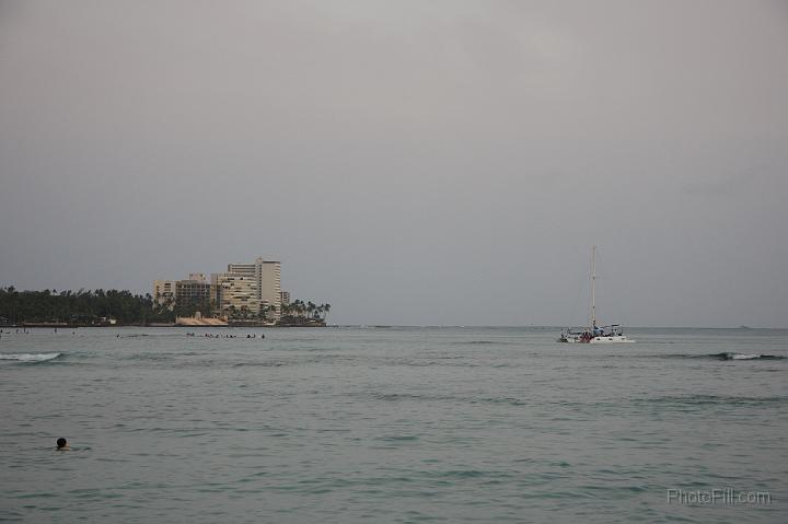 0037-Hawaii2008.jpg - Waikiki Beach