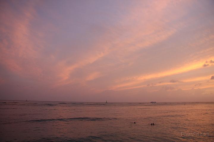 0051-Hawaii2008.jpg - Waikiki Beach