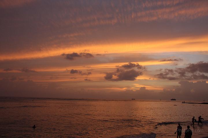 0054-Hawaii2008.jpg - Waikiki Beach