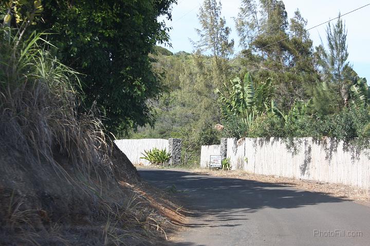 0608-Hawaii2008.jpg - The "Illegal" Road to Lahaina