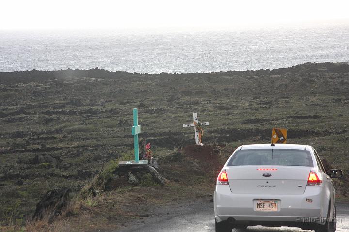 1217-Hawaii2008.jpg - Southern Maui "illegal" road - Arid