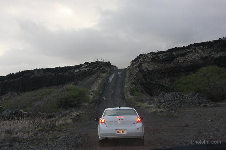 1226-Hawaii2008.jpg - Southern Maui "illegal" road - Arid