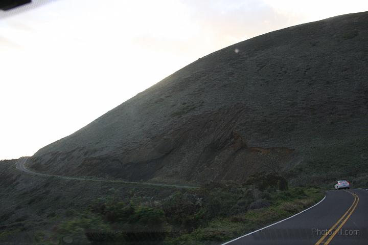 1240-Hawaii2008.jpg - Southern Maui "illegal" road - Arid