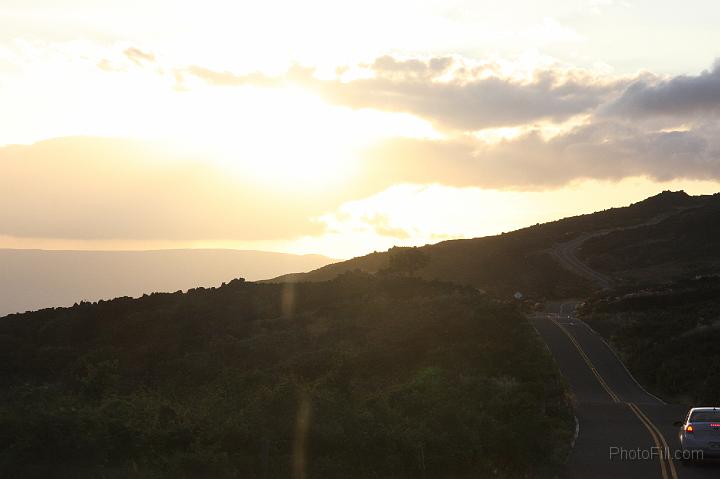 1246-Hawaii2008.jpg - Southern Maui "illegal" road - Arid